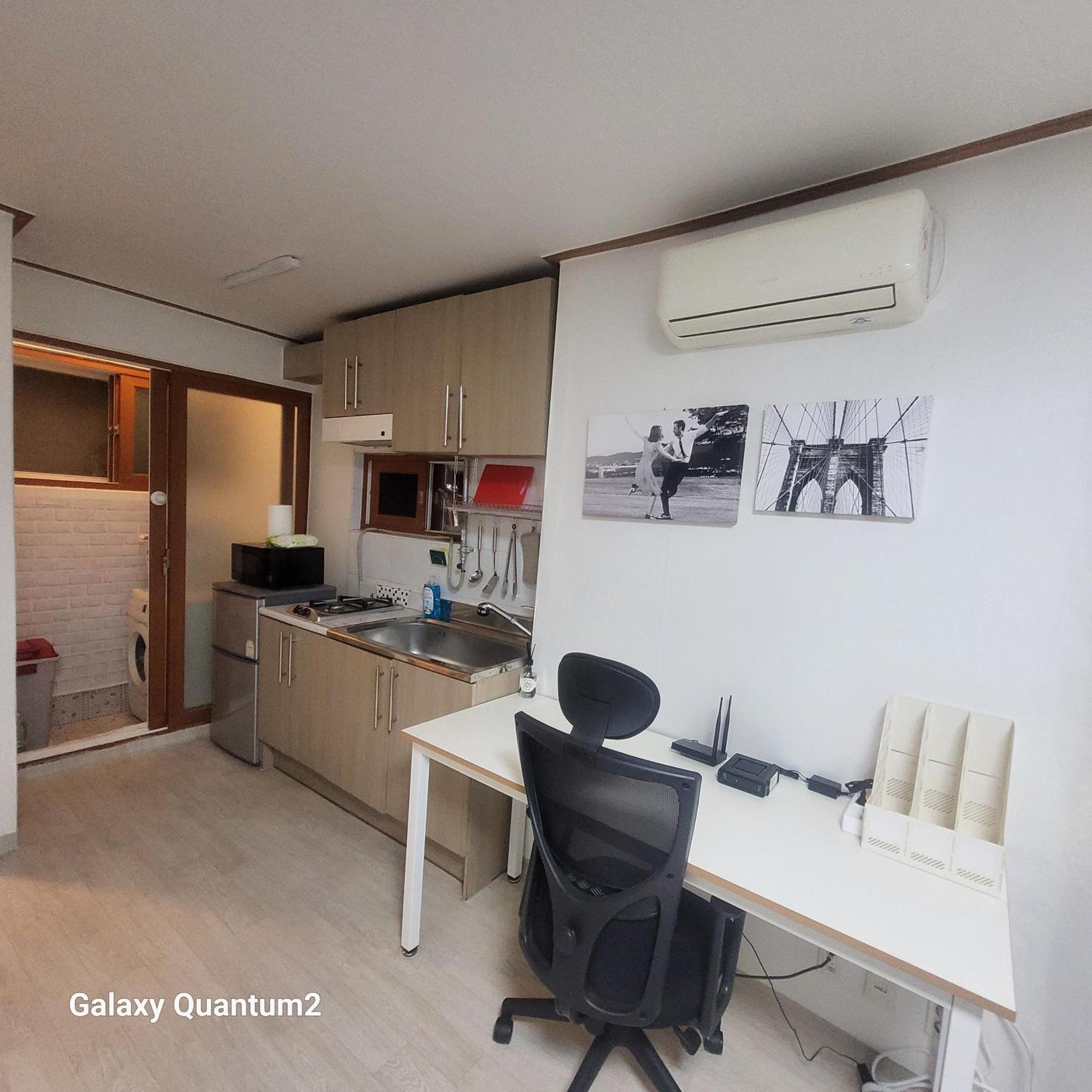 Newly Renovated Cozy Studio#9 Apartment *